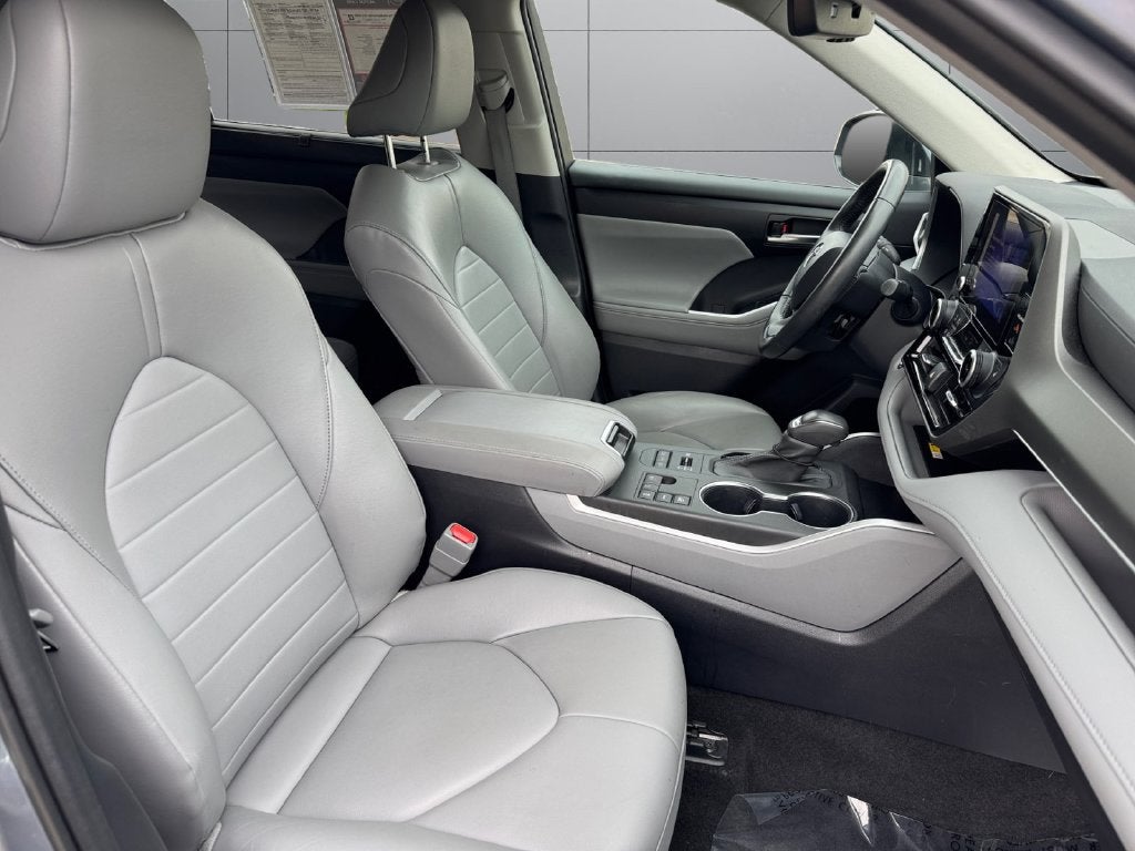 2023 Toyota Highlander XLE AWD