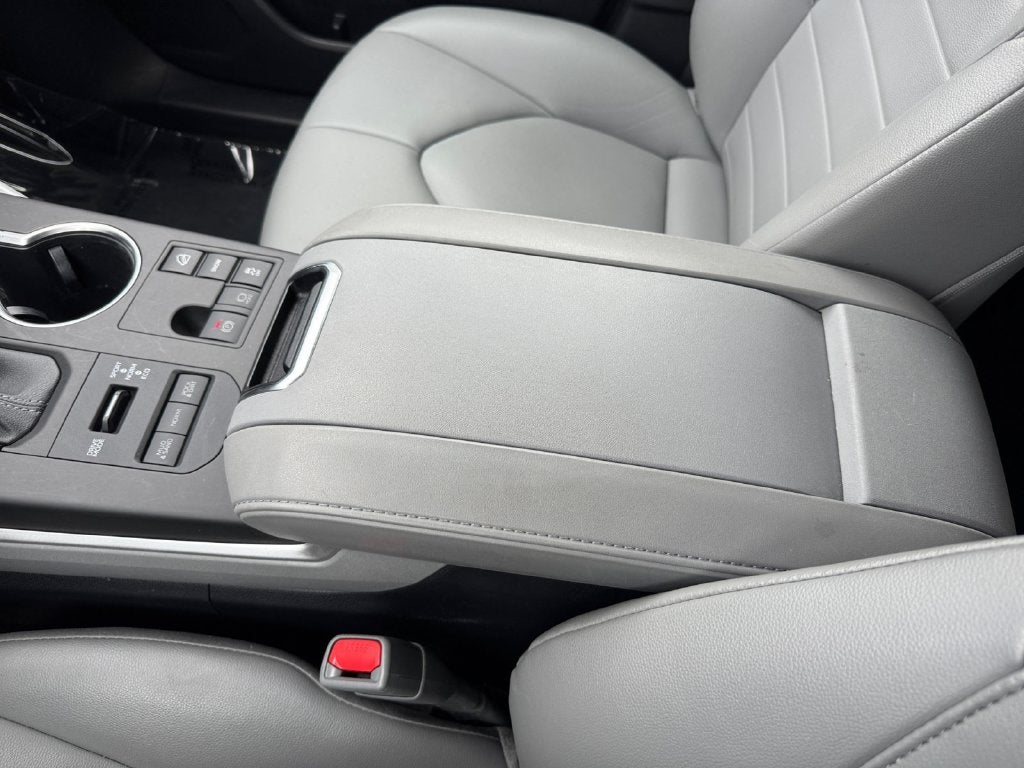 2023 Toyota Highlander XLE AWD