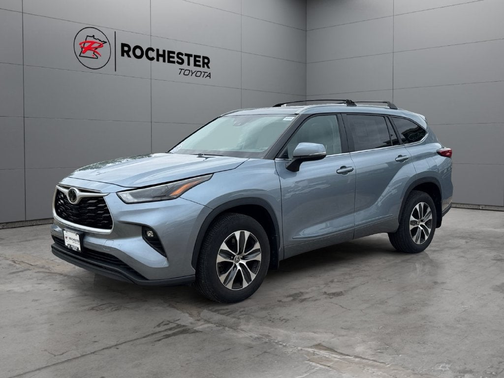 2023 Toyota Highlander XLE AWD