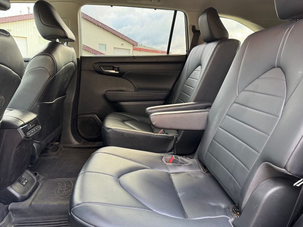 2023 Toyota Highlander XLE AWD