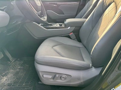2024 Toyota Highlander Platinum AWD