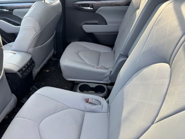 2024 Toyota Highlander Platinum AWD