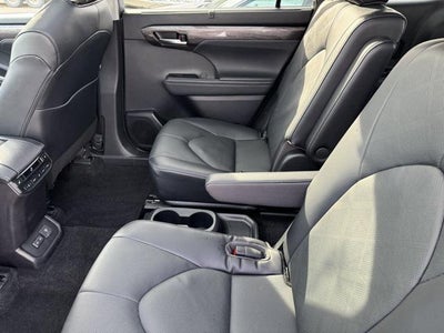 2023 Toyota Highlander Platinum AWD