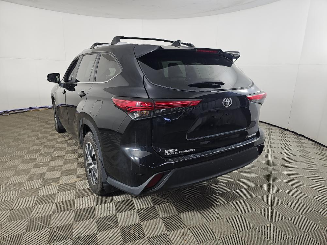 2023 Toyota Highlander XLE AWD