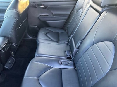 2023 Toyota Highlander XLE AWD