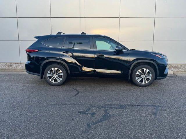 2023 Toyota Highlander XLE AWD