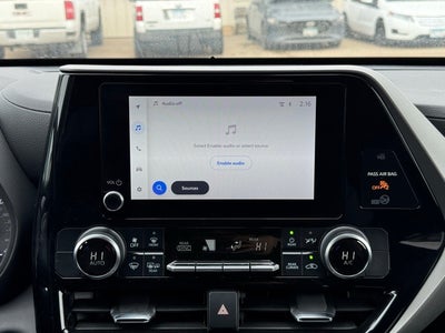 2024 Toyota Highlander LE AWD