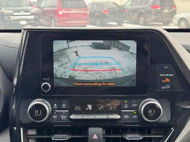 2024 Toyota Highlander LE AWD