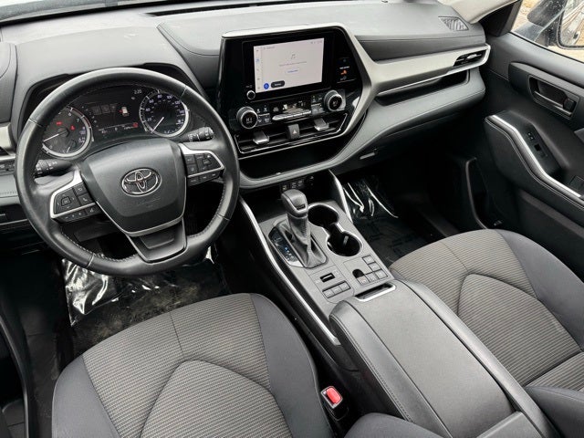 2024 Toyota Highlander LE AWD