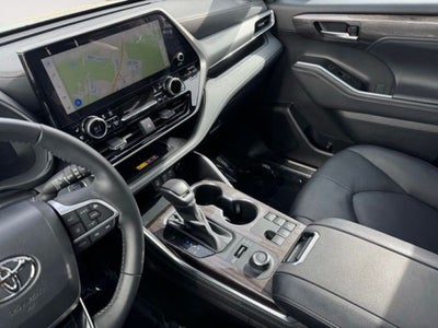 2025 Toyota Highlander Platinum AWD