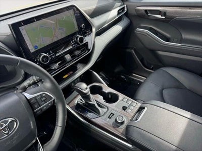 2025 Toyota Highlander Platinum AWD