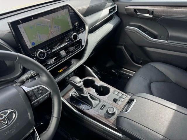 2025 Toyota Highlander Platinum AWD