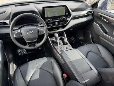 2025 Toyota Highlander Platinum AWD