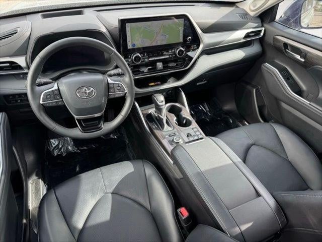 2025 Toyota Highlander Platinum AWD