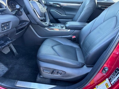 2025 Toyota Highlander Limited AWD