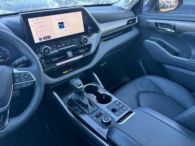 2025 Toyota Highlander Limited AWD