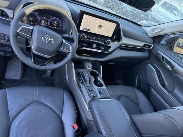 2025 Toyota Highlander Limited AWD