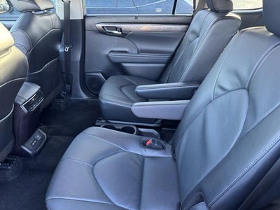2025 Toyota Highlander Limited AWD