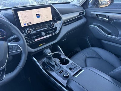 2025 Toyota Highlander Limited AWD