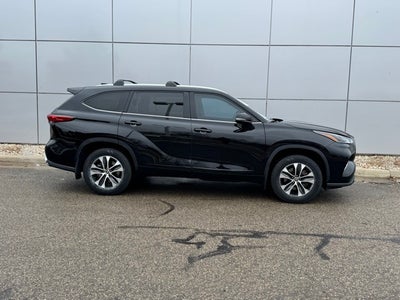 2023 Toyota Highlander XLE AWD