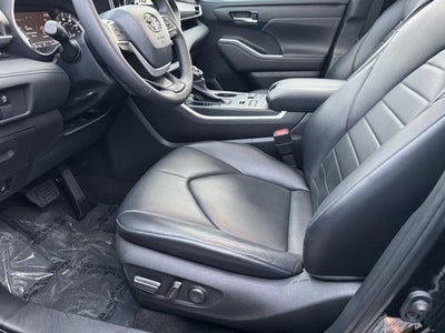 2023 Toyota Highlander XLE AWD