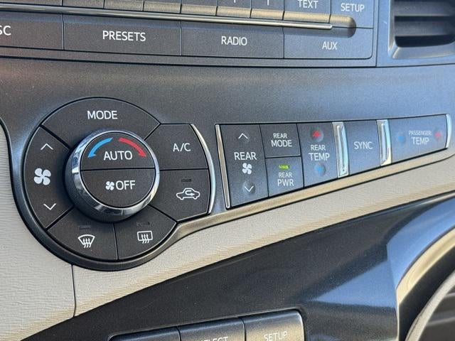 2014 Toyota Sienna LE FWD