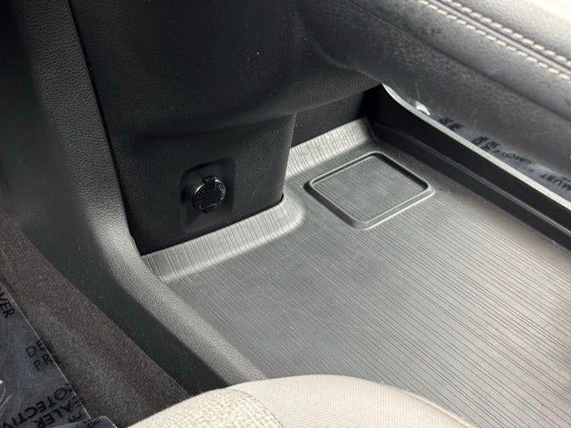 2025 Toyota Sienna LE 8 Passenger