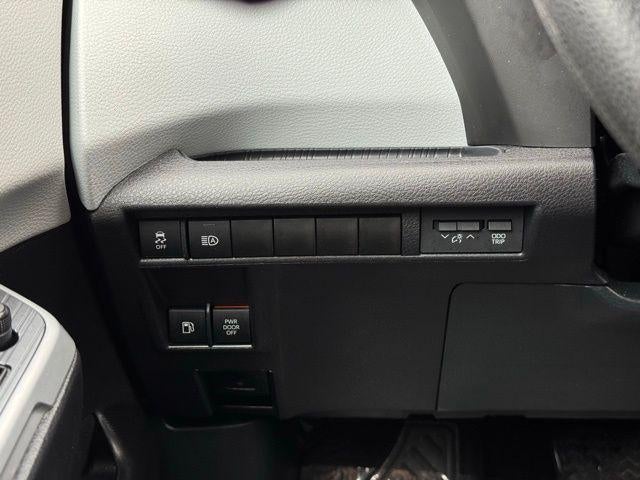 2025 Toyota Sienna LE 8 Passenger