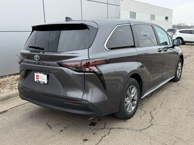 2025 Toyota Sienna LE 8 Passenger