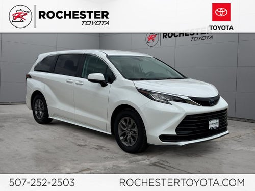 2023 Toyota Sienna LE 8 Passenger