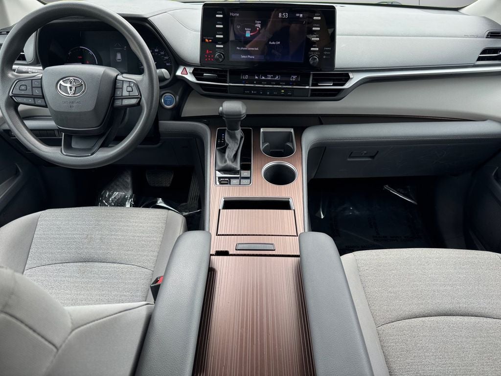 2023 Toyota Sienna LE 8 Passenger