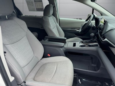 2023 Toyota Sienna LE 8 Passenger