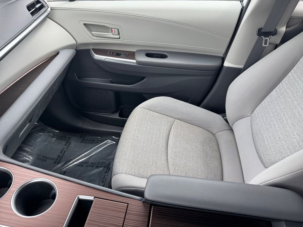 2023 Toyota Sienna LE 8 Passenger