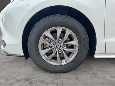 2023 Toyota Sienna LE 8 Passenger
