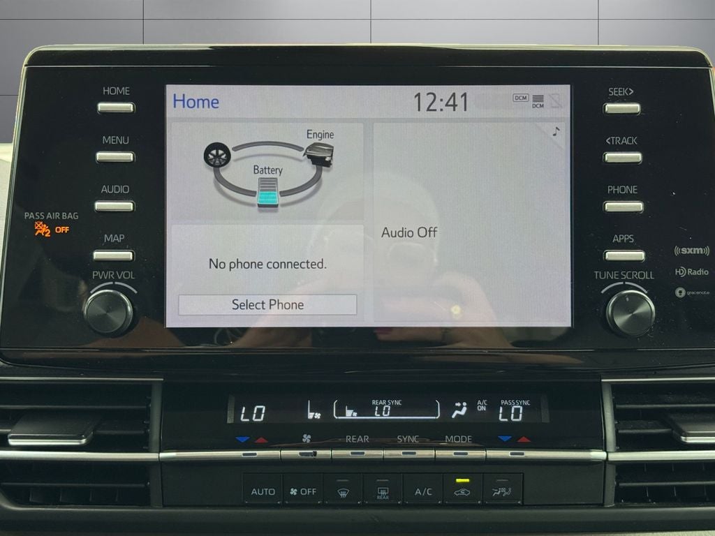 2023 Toyota Sienna LE 8 Passenger