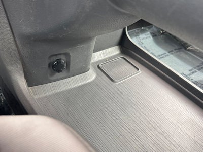 2023 Toyota Sienna LE 8 Passenger