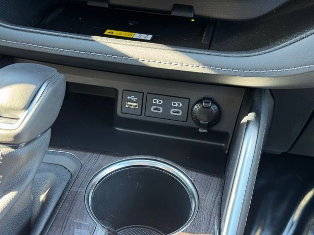 2023 Toyota Highlander Hybrid Limited AWD