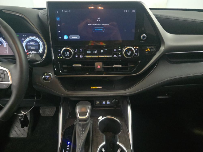 2023 Toyota Highlander Hybrid Limited AWD