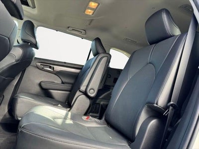 2023 Toyota Highlander Hybrid Limited AWD