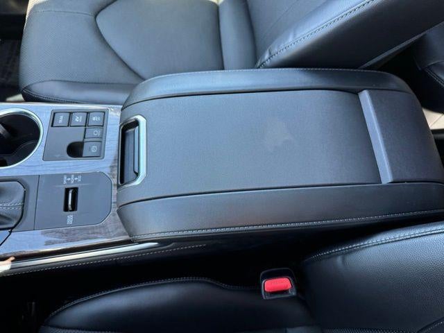 2023 Toyota Highlander Hybrid Limited AWD