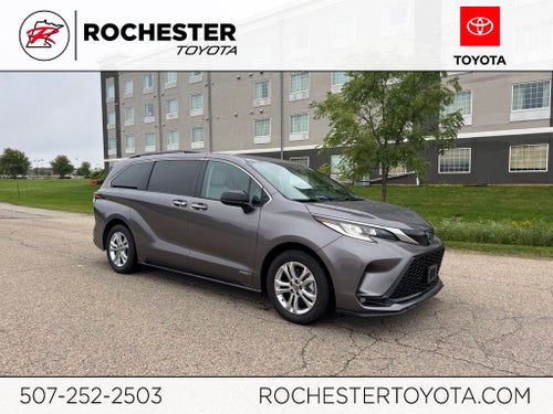2021 Toyota Sienna XSE 7 Passenger