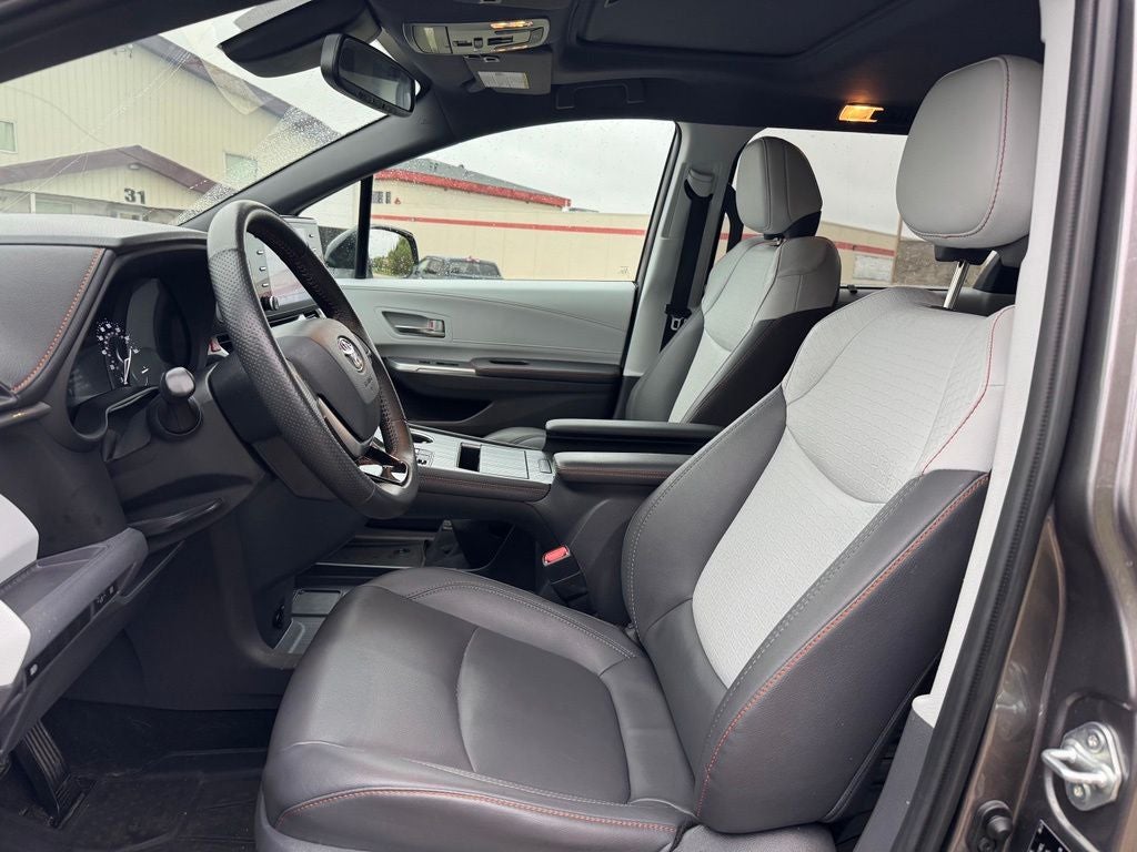 2021 Toyota Sienna XSE 7 Passenger