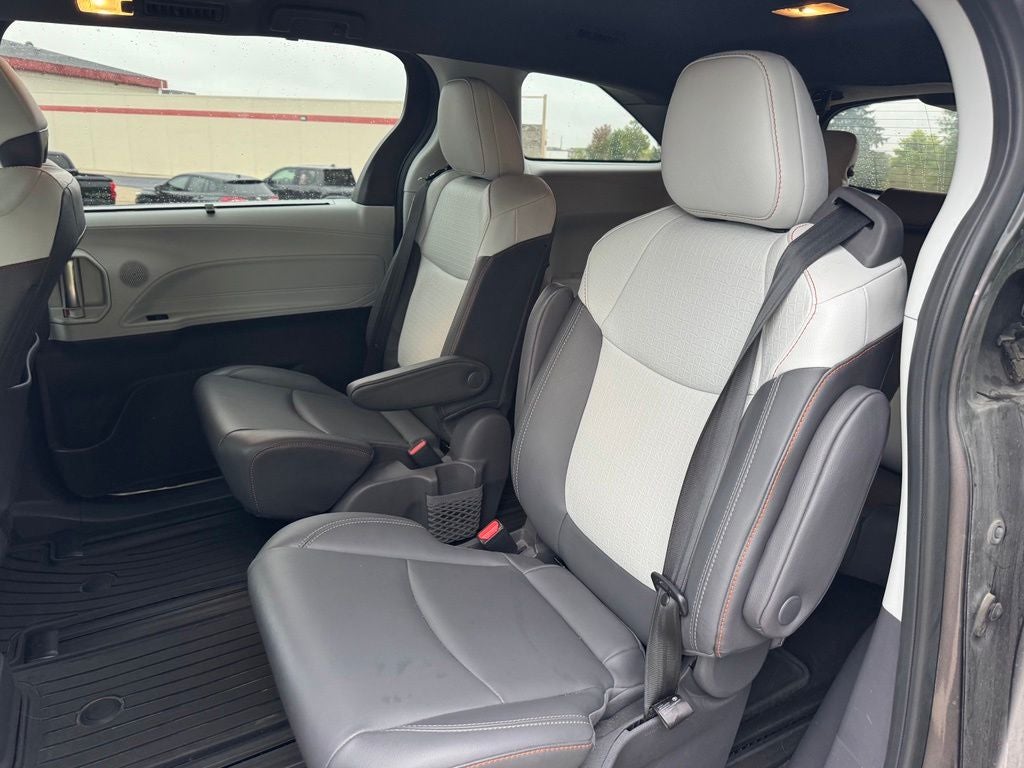 2021 Toyota Sienna XSE 7 Passenger