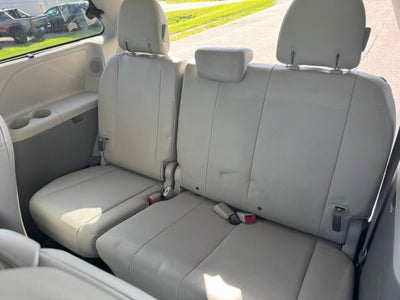 2011 Toyota Sienna XLE FWD