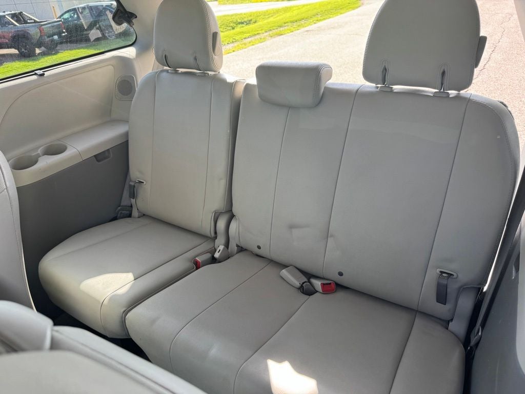 2011 Toyota Sienna XLE FWD
