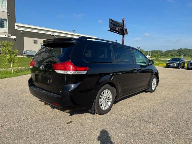 2011 Toyota Sienna XLE FWD