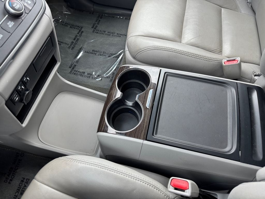 2015 Toyota Sienna XLE 8 Passenger