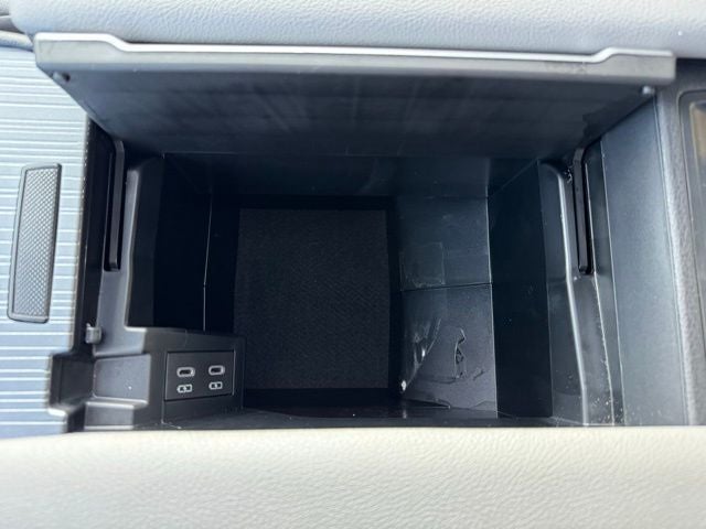 2025 Toyota Sienna XLE 8 Passenger