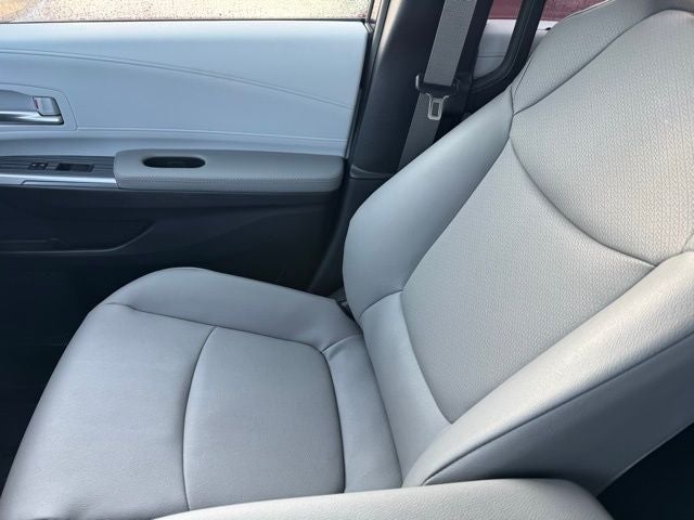 2025 Toyota Sienna XLE 8 Passenger