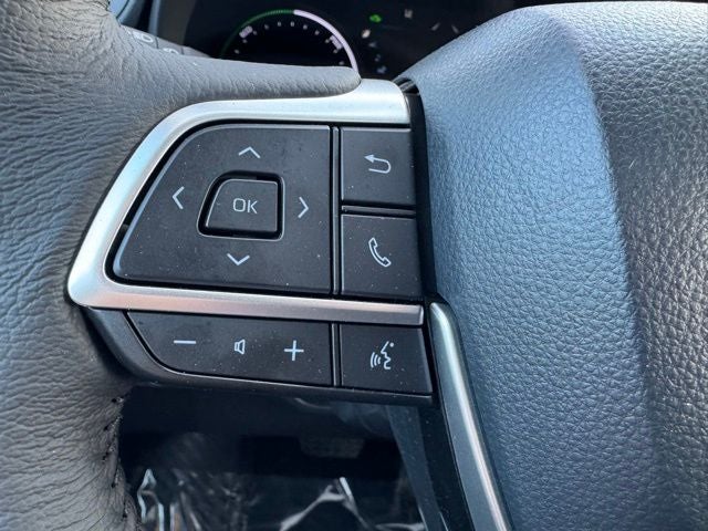 2025 Toyota Sienna XLE 8 Passenger